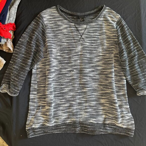 H&M Women’s L Striped Knit Sweater 3/4 Sleeve Black White Casual Top-A302 - Picture 5 of 6